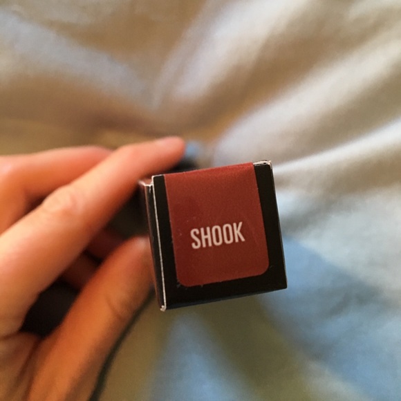 unused Kylie Jenner velvet liquid lipstick - Picture 3 of 4